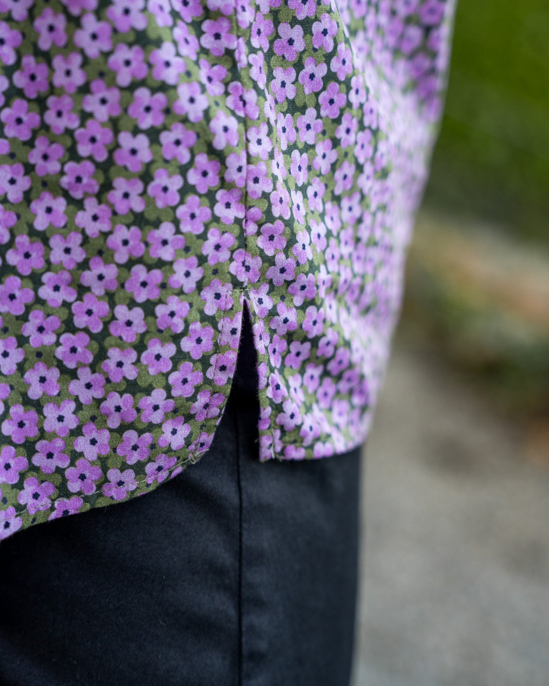 Blouse oversize à manches courtes MARIE avec imprimé floral en violet (art. 2120D-M)