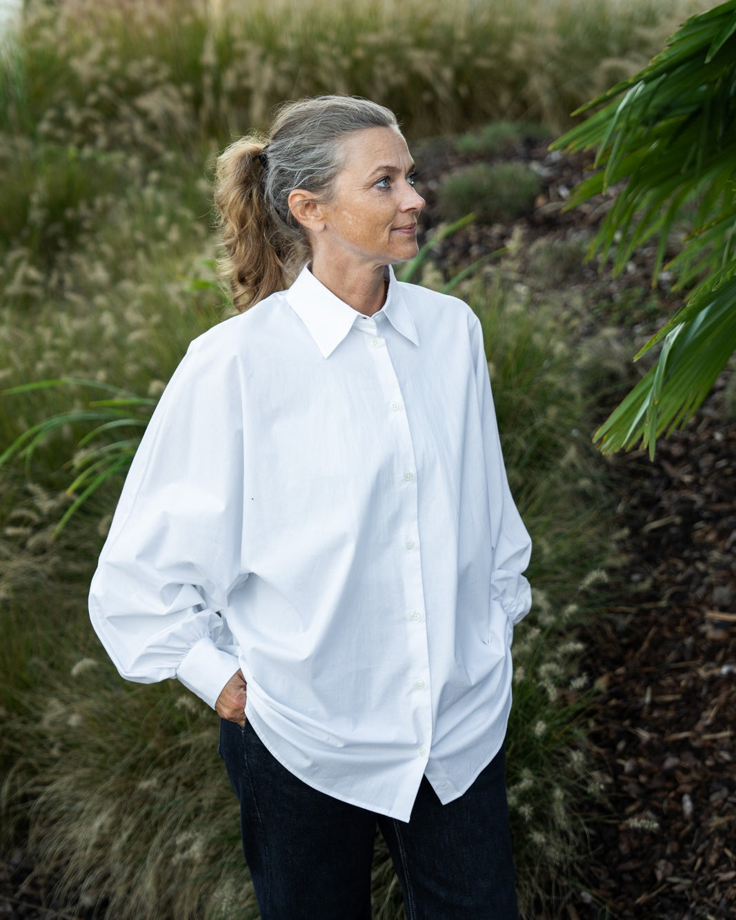 Fashionable blouse AMÉLIE with batwing sleeves in white (Art. 1001D-A)