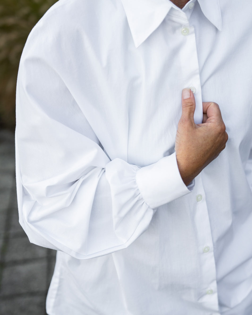 Fashionable blouse AMÉLIE with batwing sleeves in white (Art. 1001D-A)