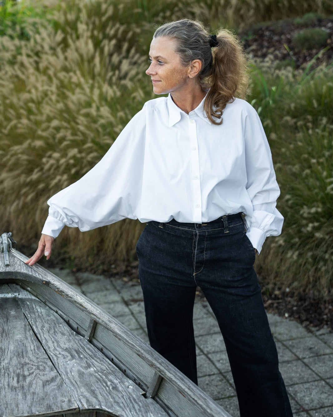 Fashionable blouse AMÉLIE with batwing sleeves in white (Art. 1001D-A)