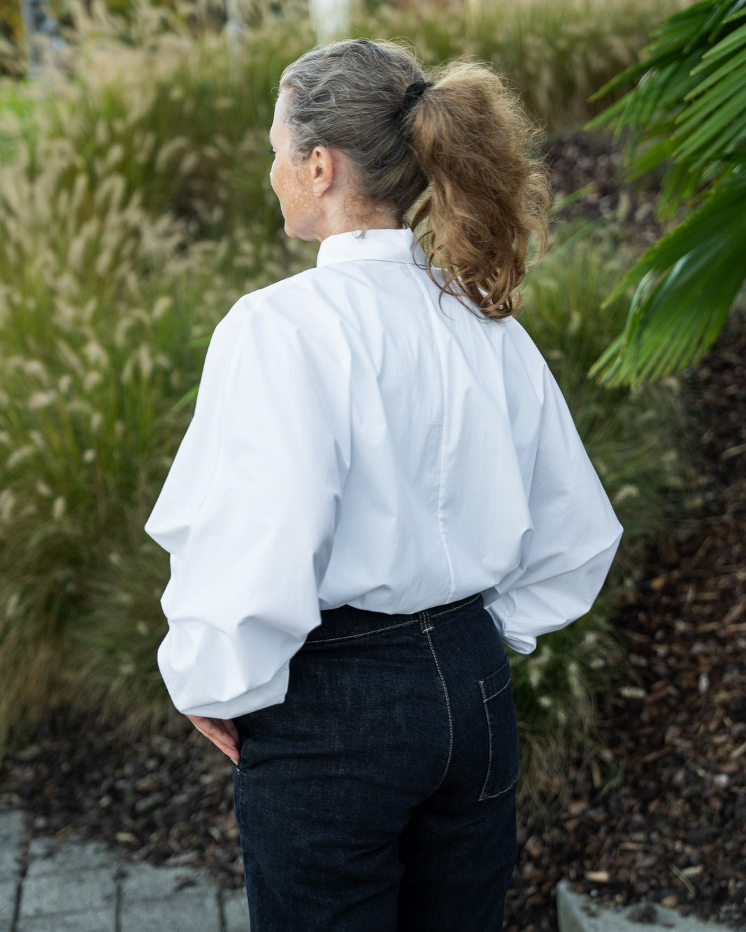 Fashionable blouse AMÉLIE with batwing sleeves in white (Art. 1001D-A)