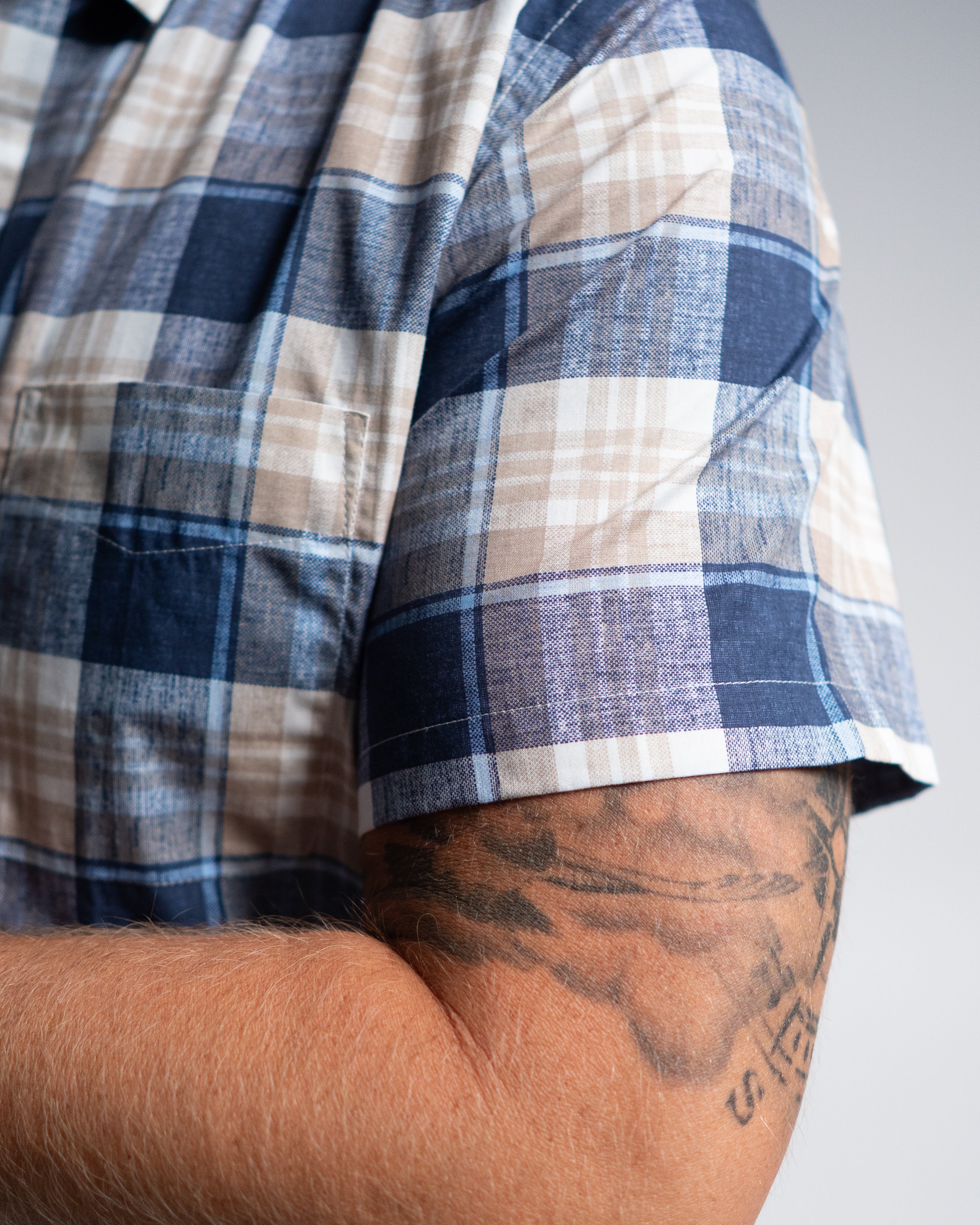 Casual shirt with check pattern beige/navy (Art. 2244-C-KA)