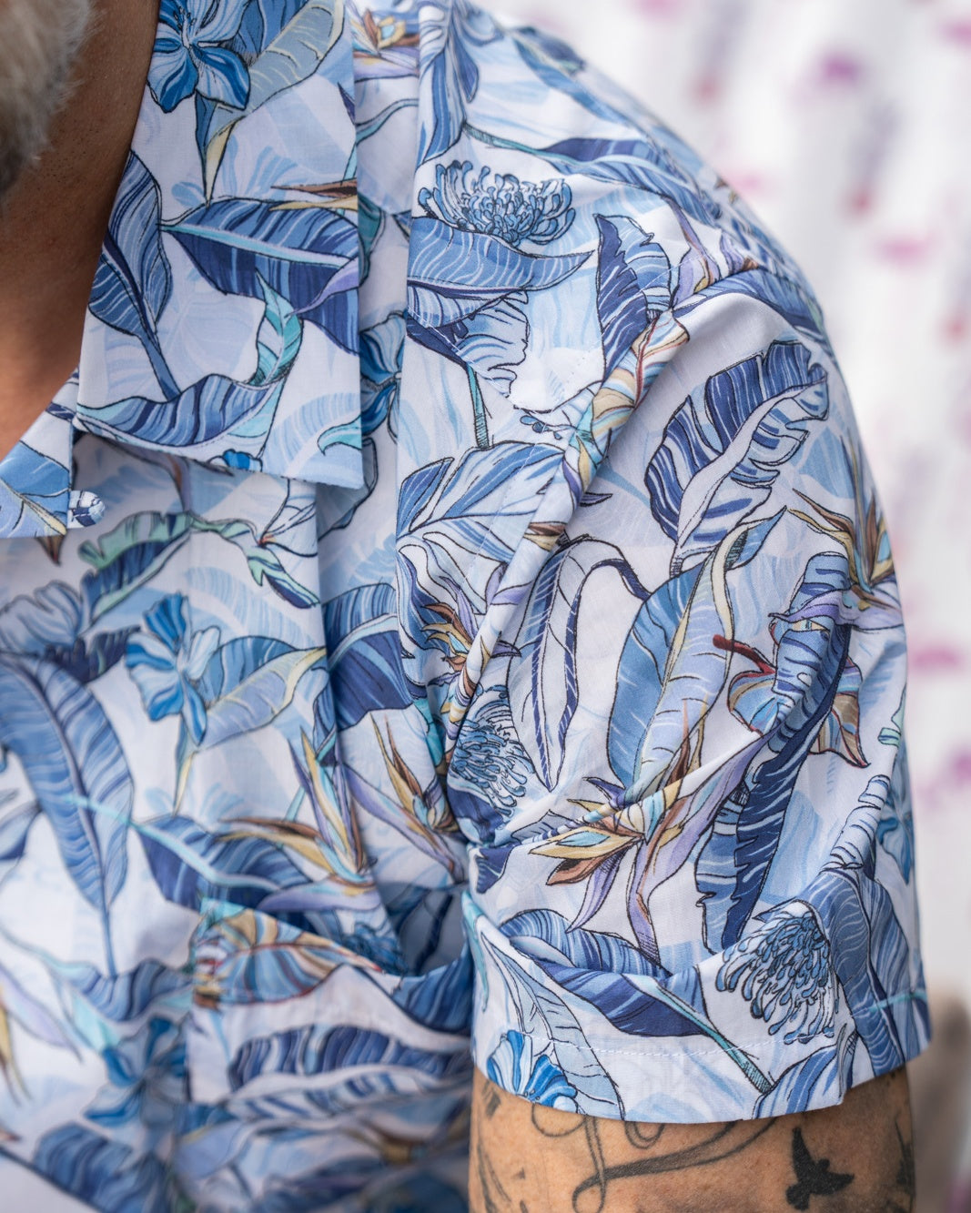 Hawaii-Hemd mit Blumenprint in Blau (Art. 2542-BS)