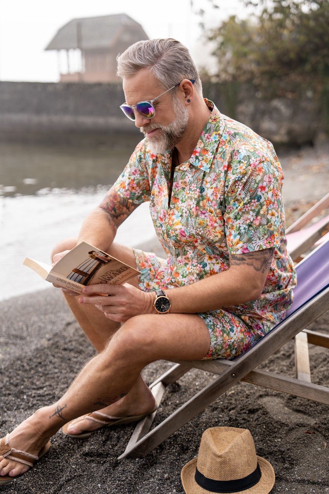 Hawaiian shirt with colorful floral print (Art. 2544-BS)