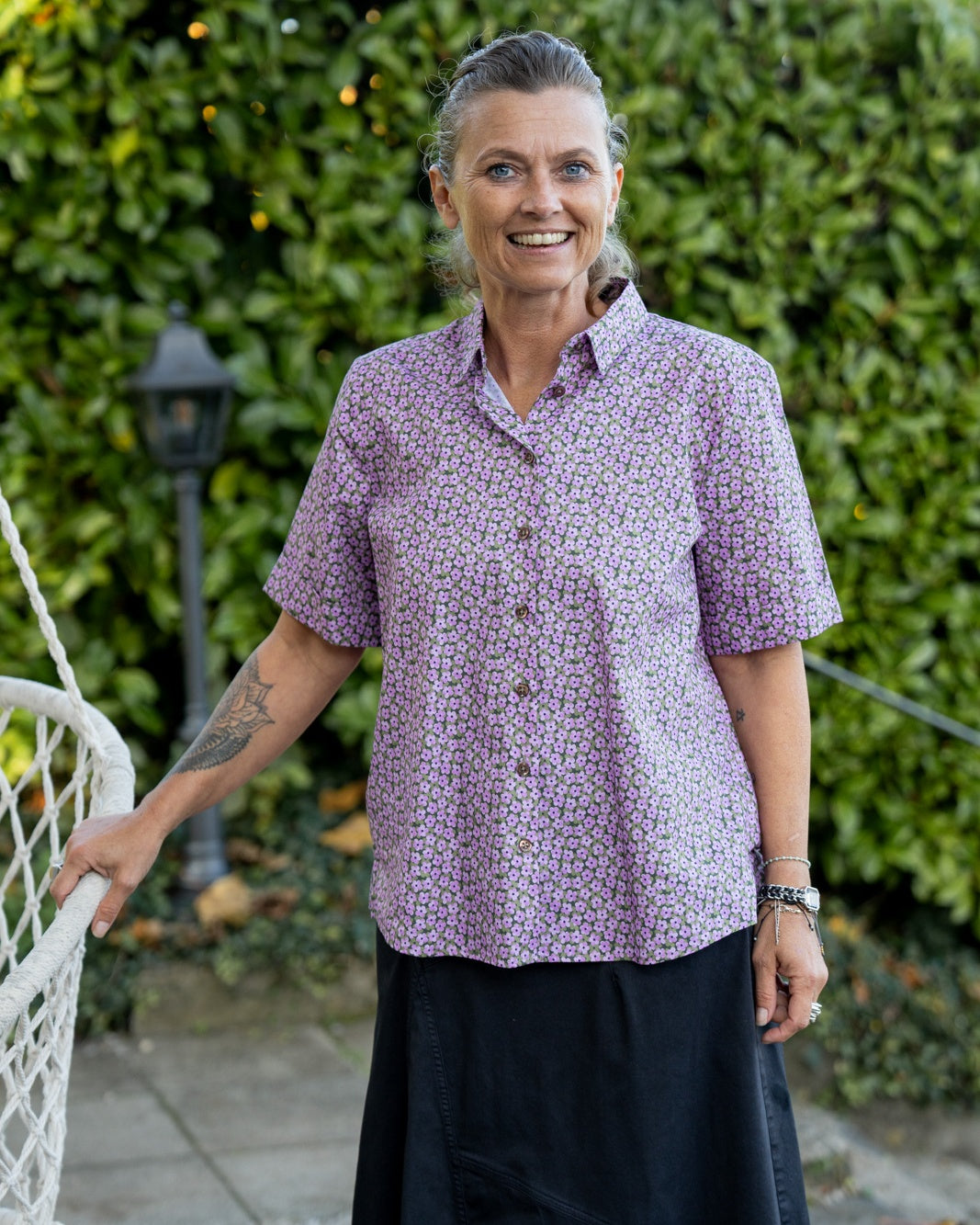 Oversize Kurzarmbluse MARIE mit Blumenprint in Lila (Art. 2120D-M)