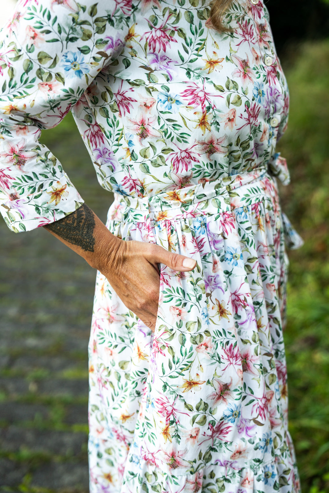 Sommerkleid JADE mit buntem Blumenprint (Art. 2122D-J)