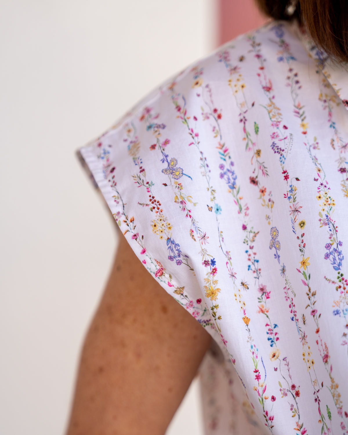Top chemisier oversize avec un joli imprimé floral (2315D-Y)