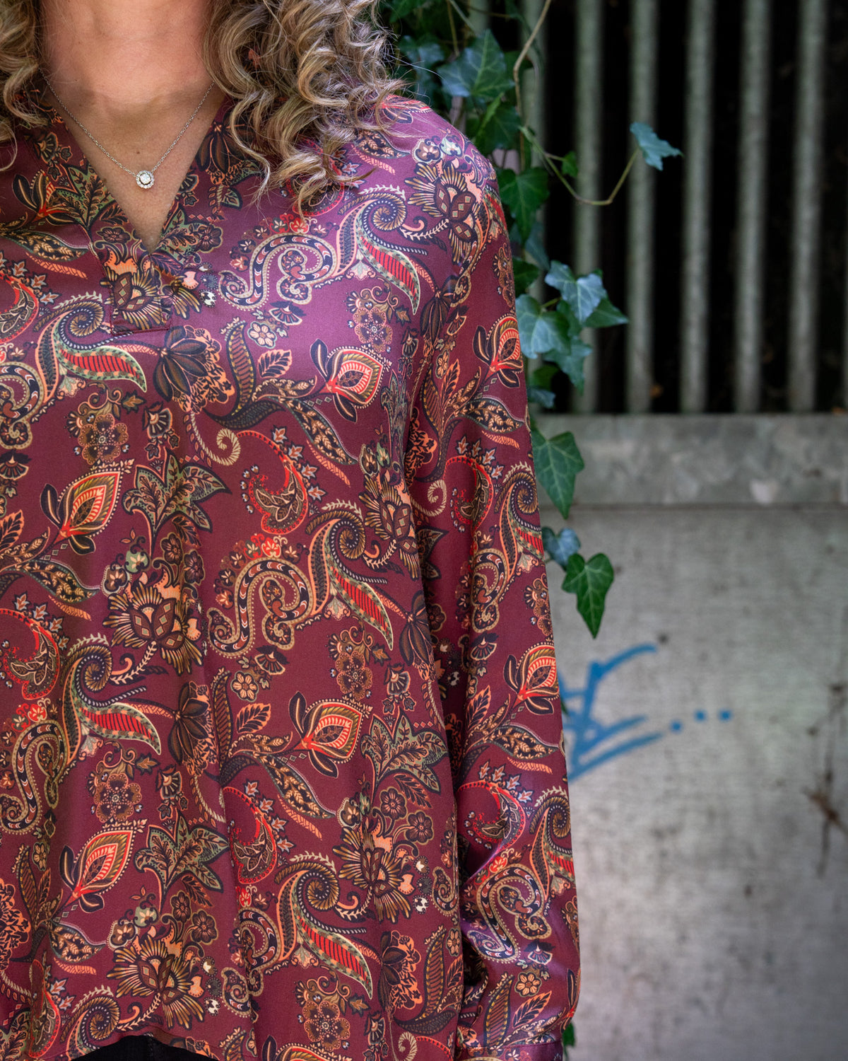 Oversize Viskose-Bluse ISABELLE mit Printmuster in Bordeaux (2592D-I)