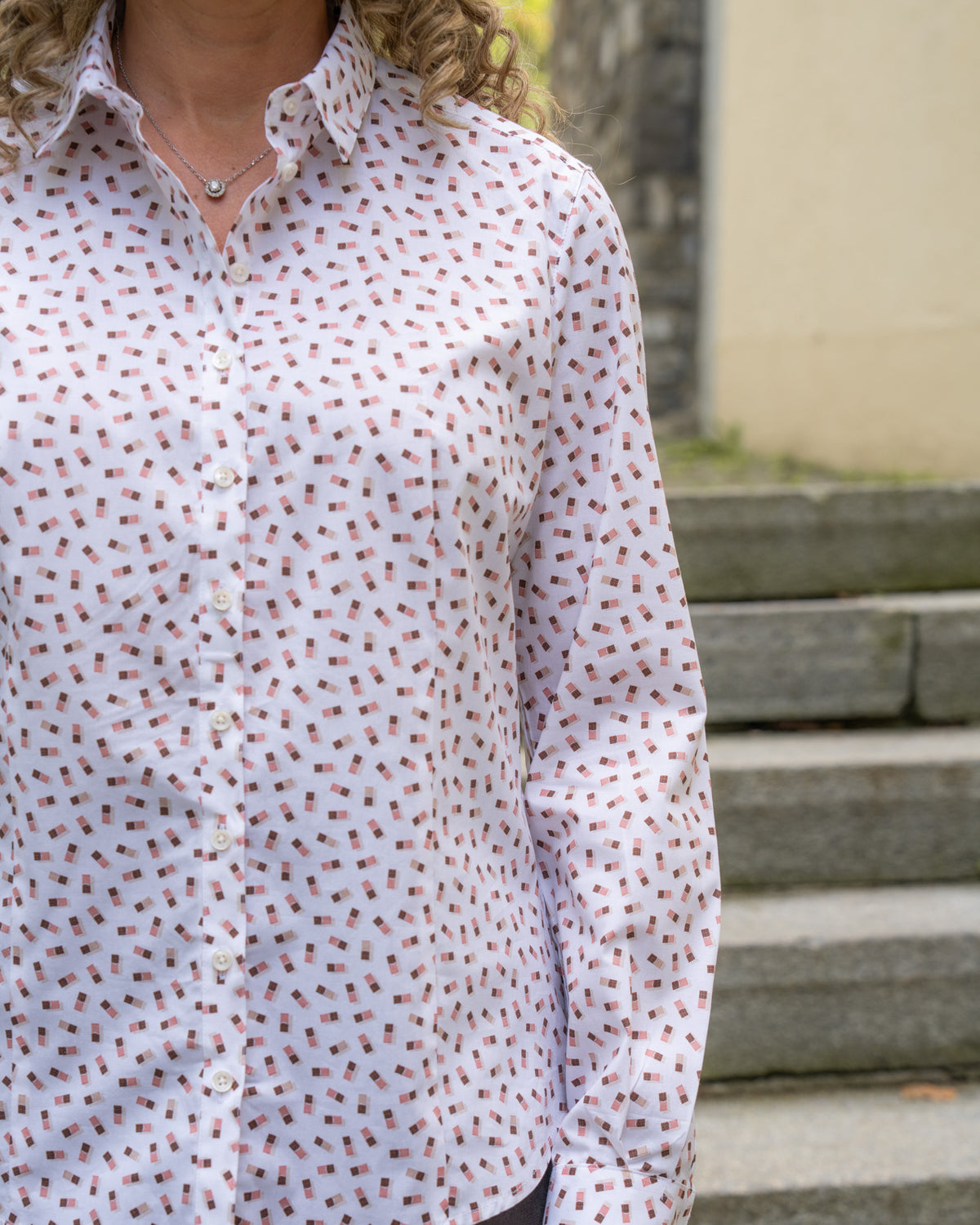 Stretch blouse SOPHIE with chocolate print (2546D-S)