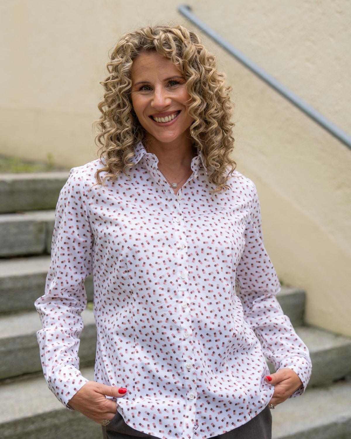 Stretch blouse SOPHIE with chocolate print (2546D-S)