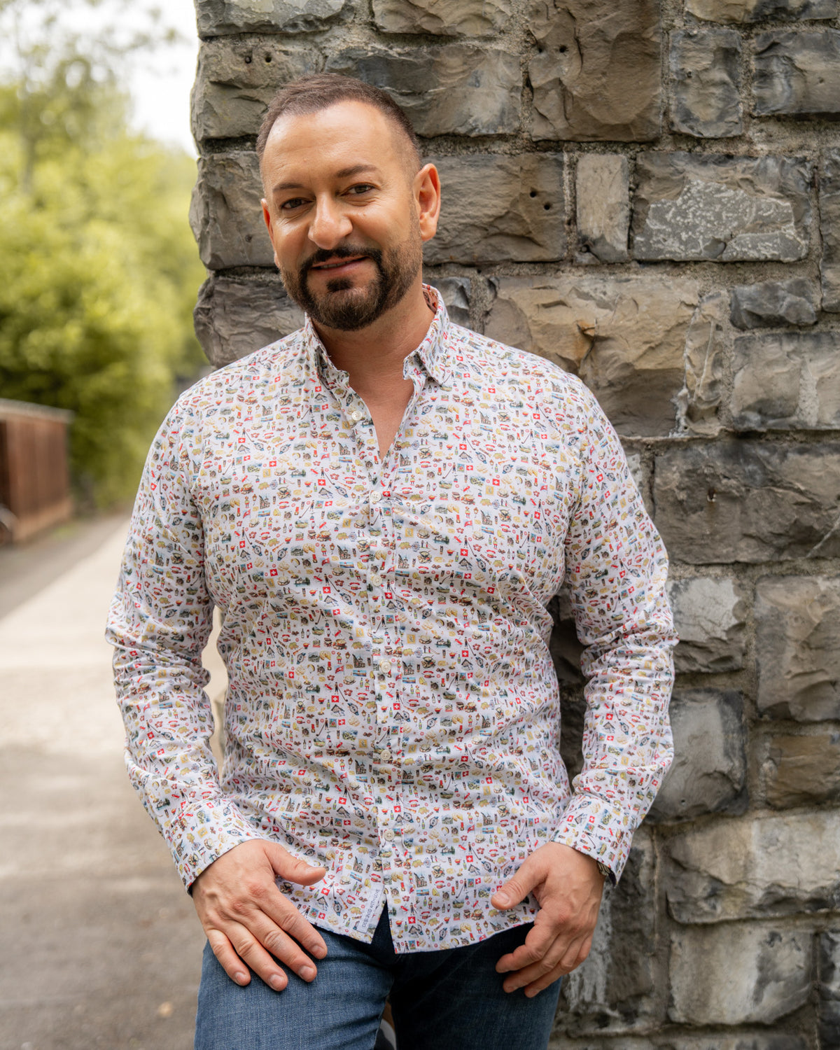 Long-sleeved casual shirt with Swiss print in white (3047-C)