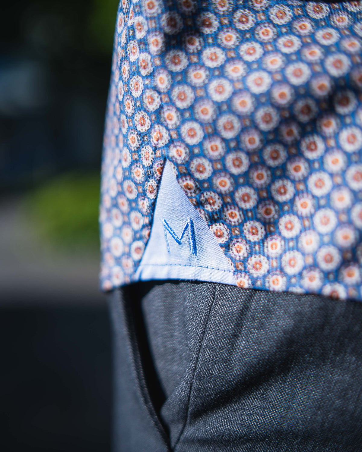 Freizeithemd mit Grafikprint in Blau/Braun (Art. 2711-C)