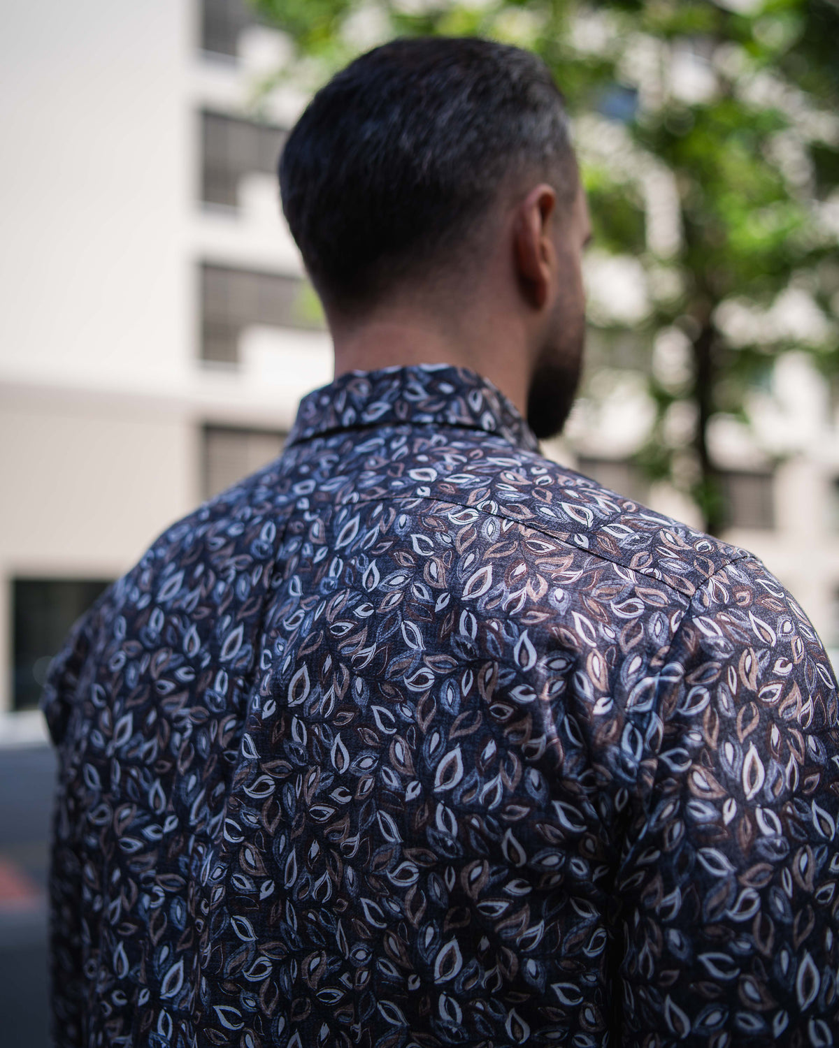 Freizeithemd mit Grafikprint in Braun (Art. 2722-C)