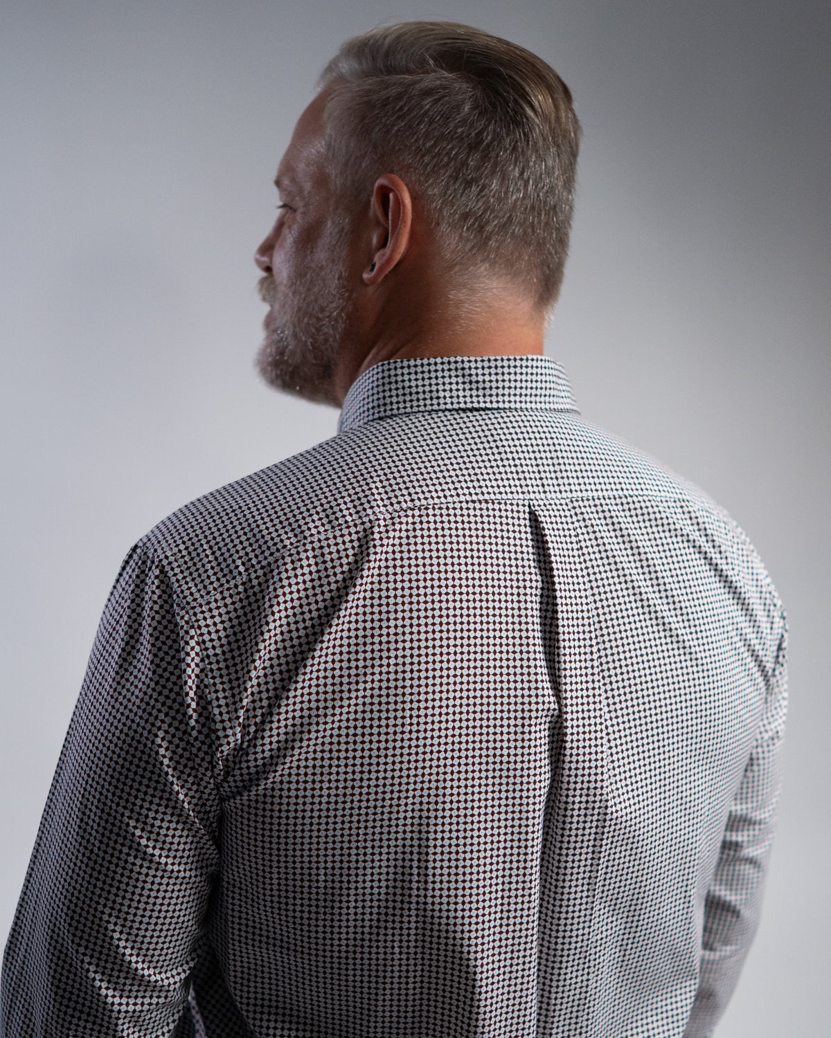 Casual shirt with minimal print brown (Art. 2419-C)