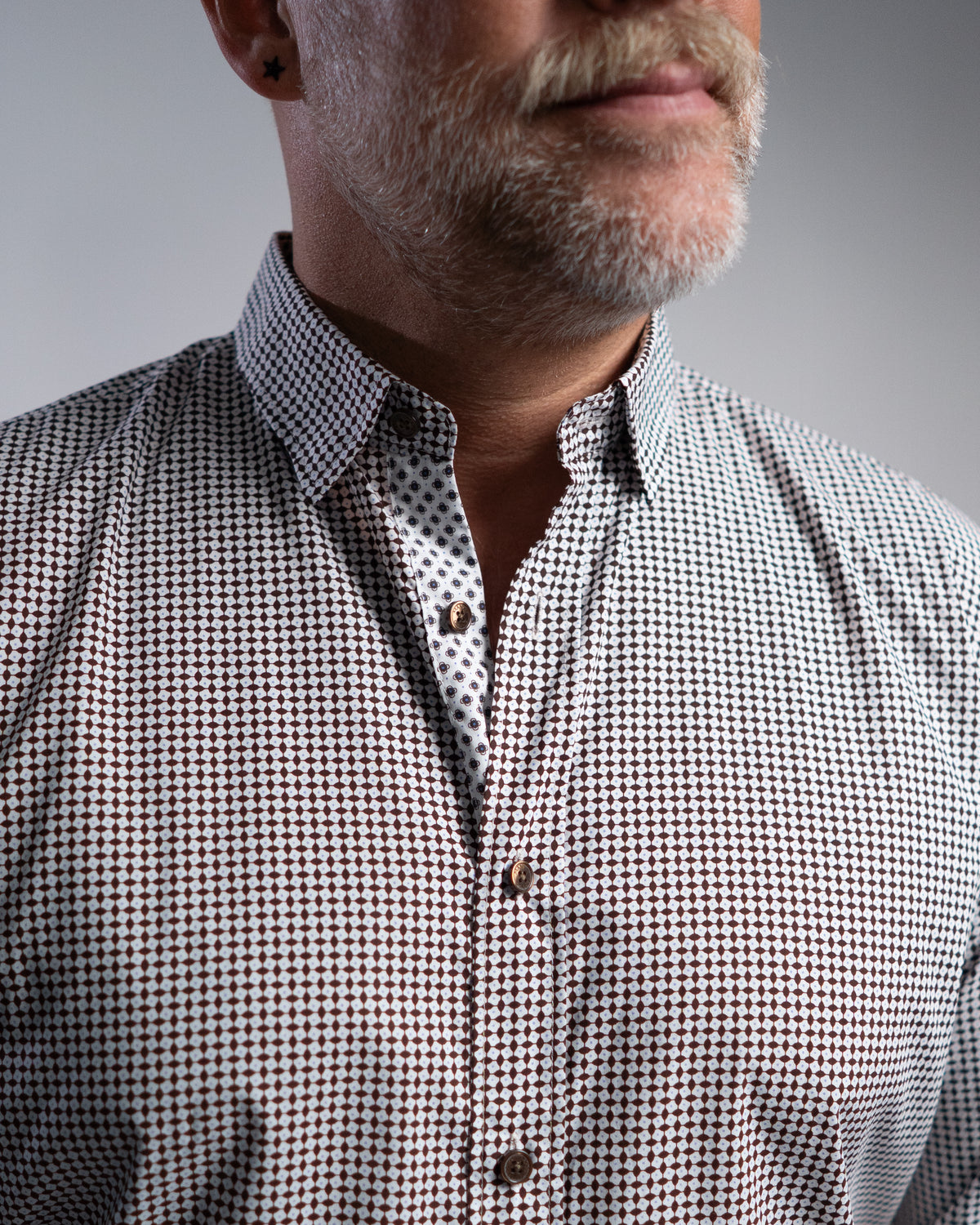Casual shirt with minimal print brown (Art. 2419-C)
