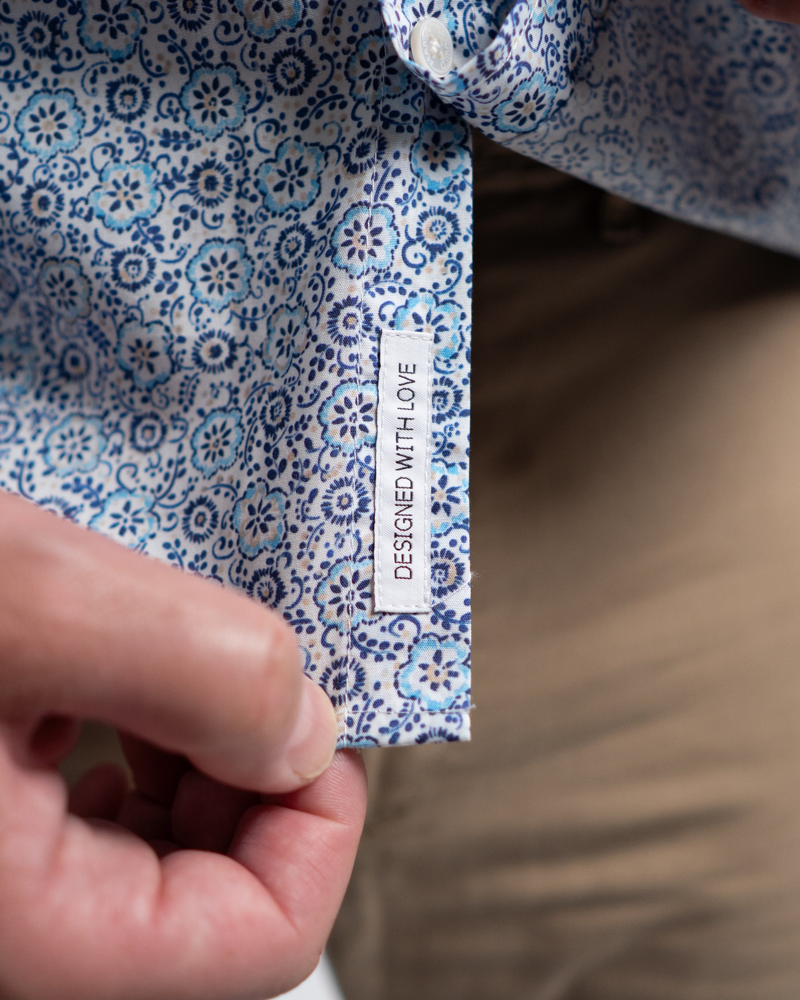 Freizeithemd mit Blumenprint in Blau (Art. 2502-C)