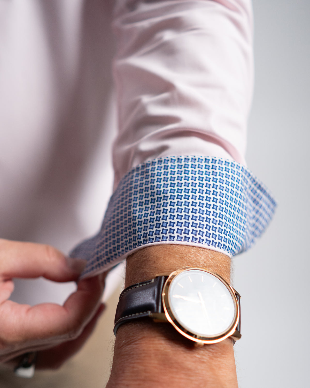 Bügelleichtes Freizeithemd mit Printmuster in Kragen und Manschette in Rosa (Art. 1015-C)