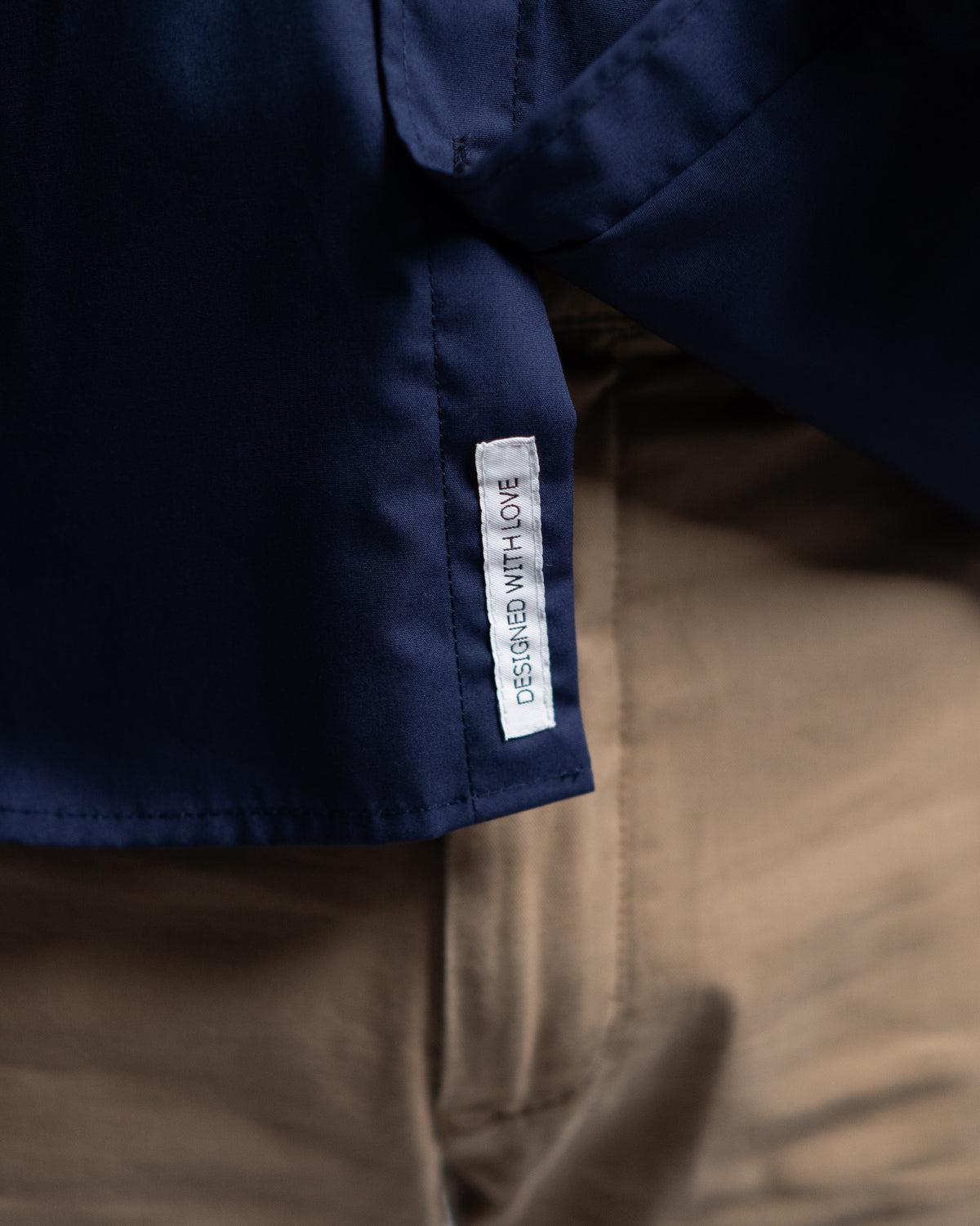 Bügelleichtes Freizeithemd mit Printmuster in Kragen und Manschette in Dunkelblau (Art. 1013-C)