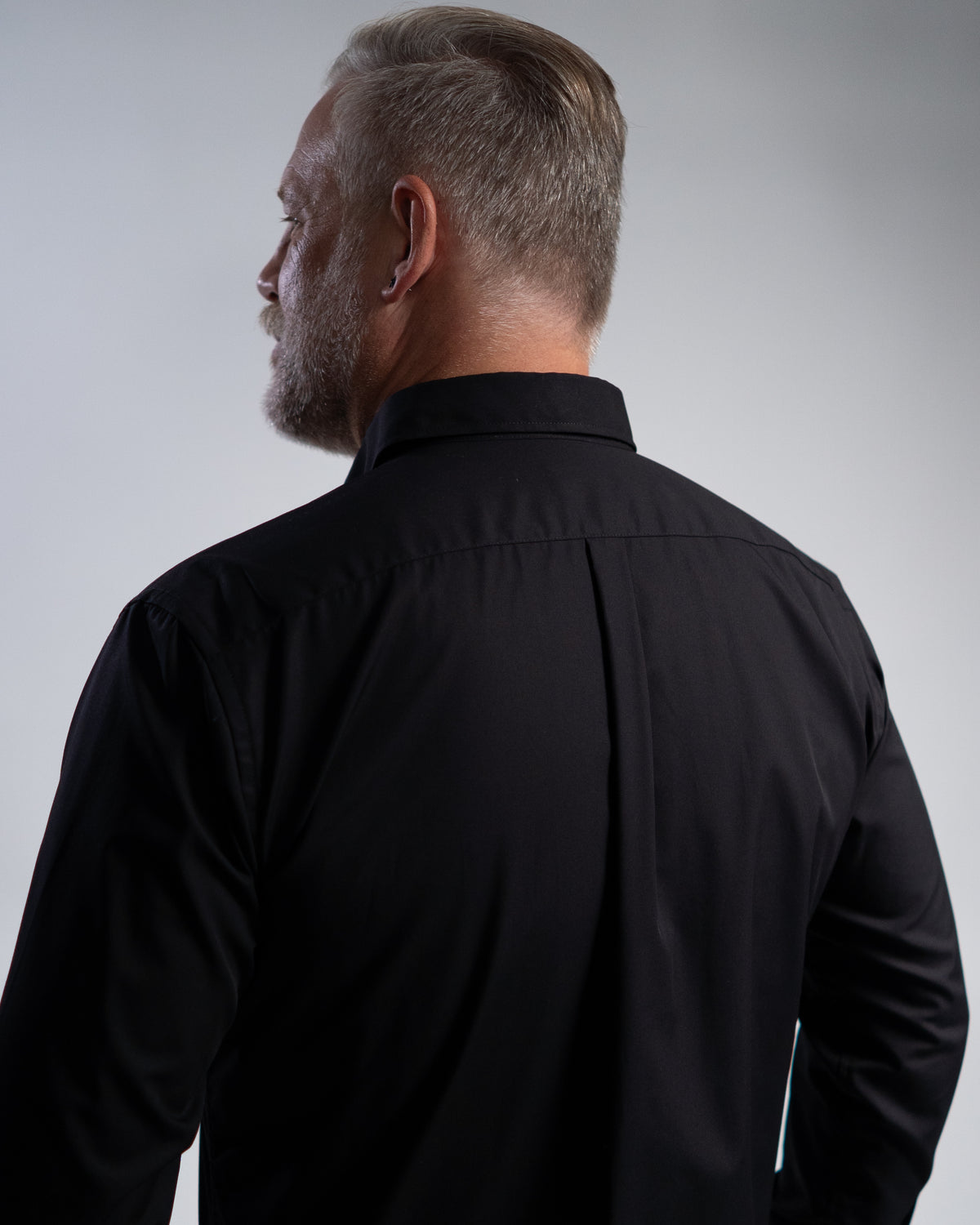 Bügelleichtes Freizeithemd mit Printmuster in Kragen und Manschette in Schwarz (Art. 1014-C)