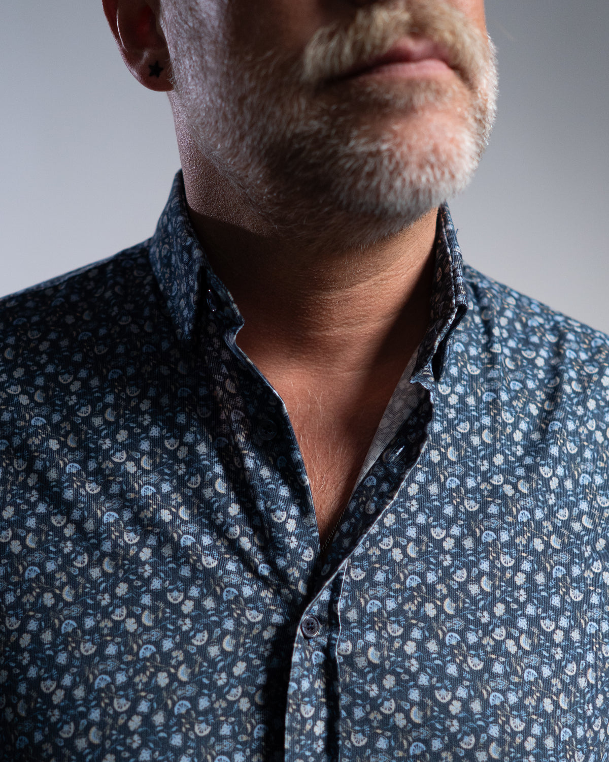 Cord-Hemd mit Blumenprint in Blau (Art. 2719-C)