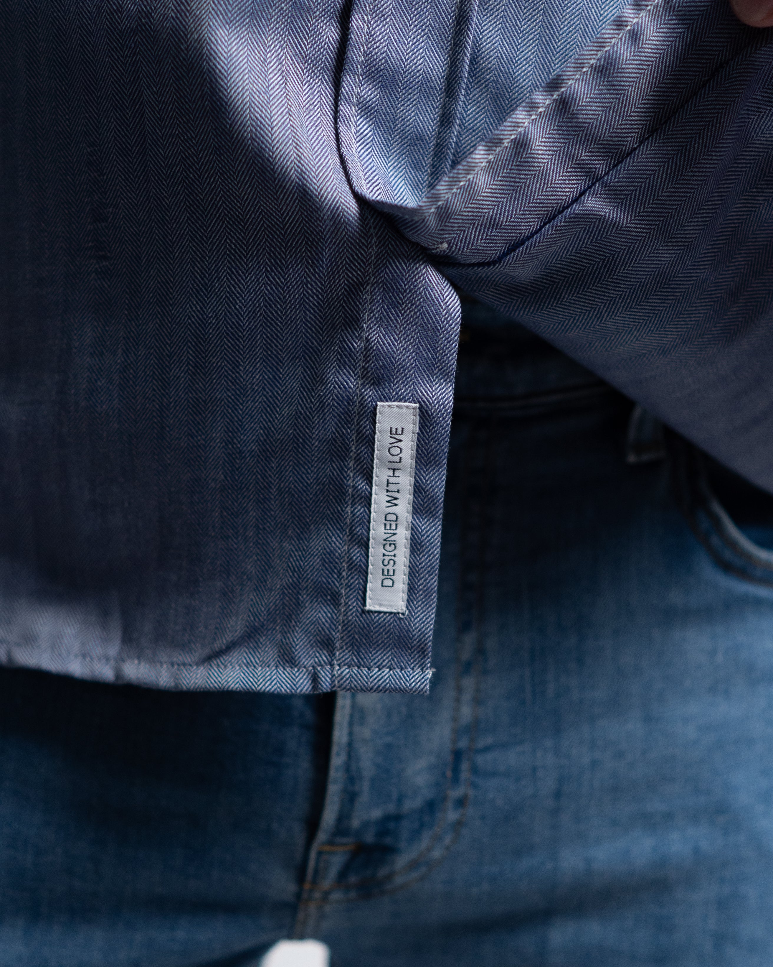 Chemise de loisirs en bleu (art. 2403-c)