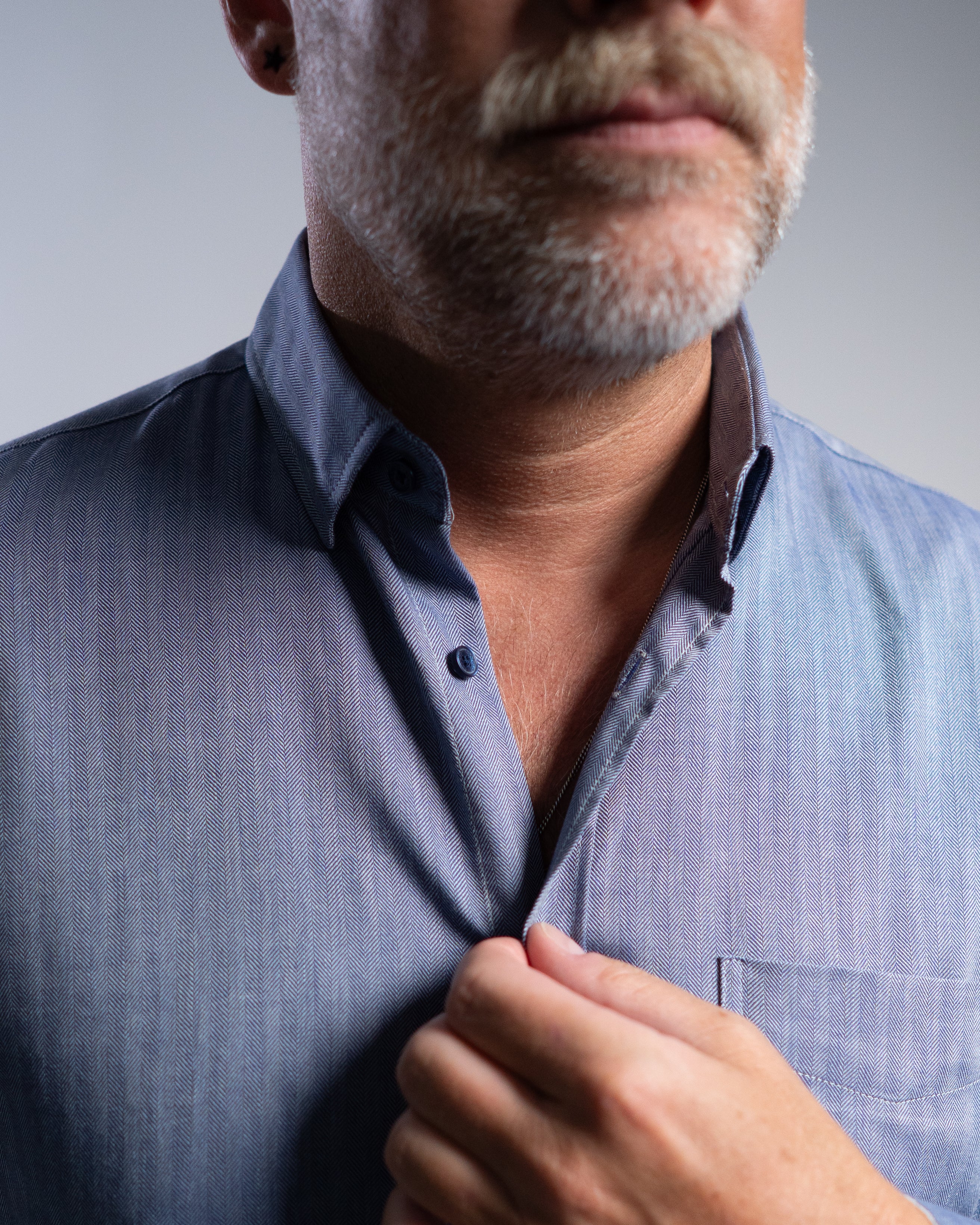Chemise de loisirs en bleu (art. 2403-c)