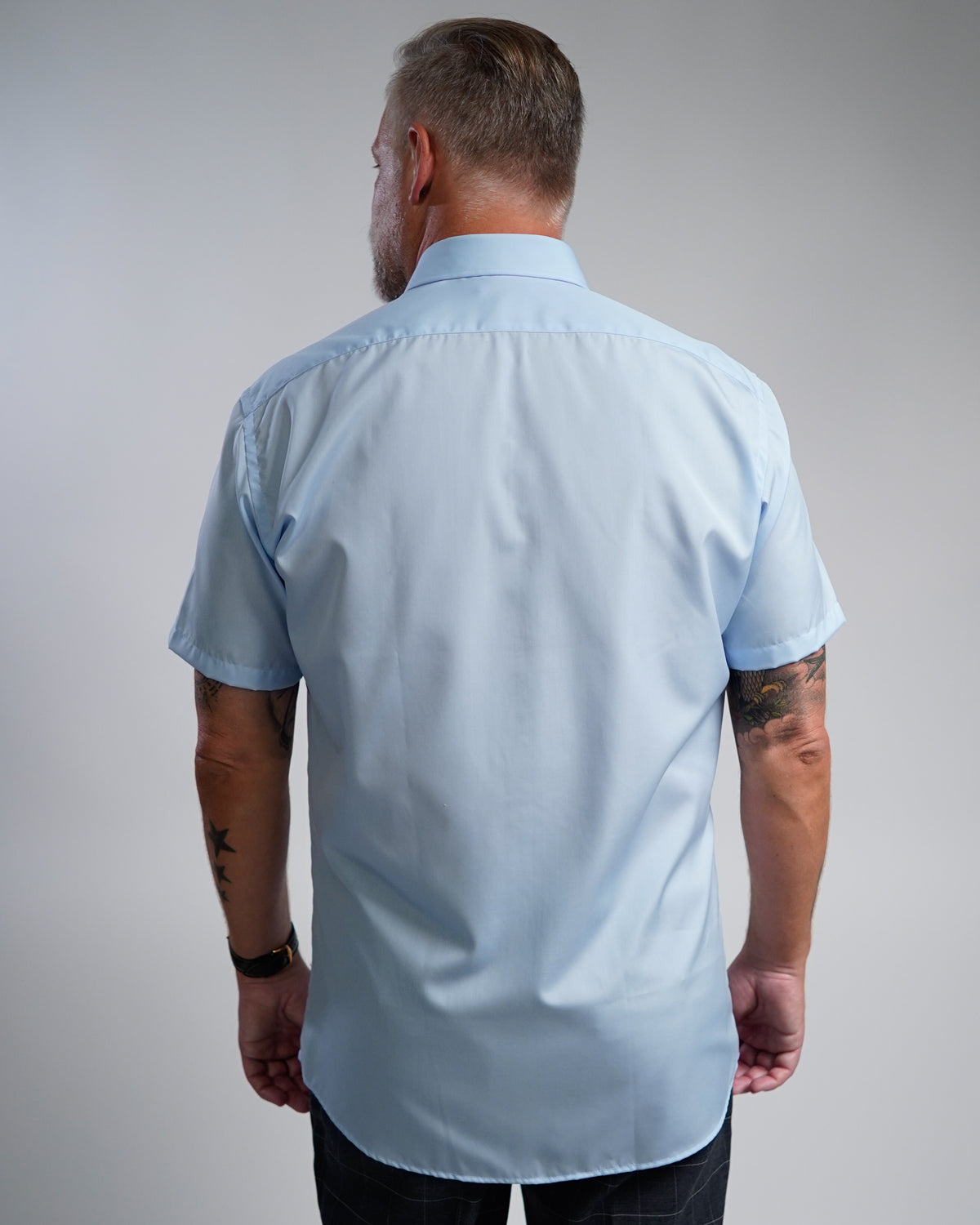 Bügelfreies Businesshemd Hellblau Modern Fit (gerade geschnitten / Art. 1002-M-KA)