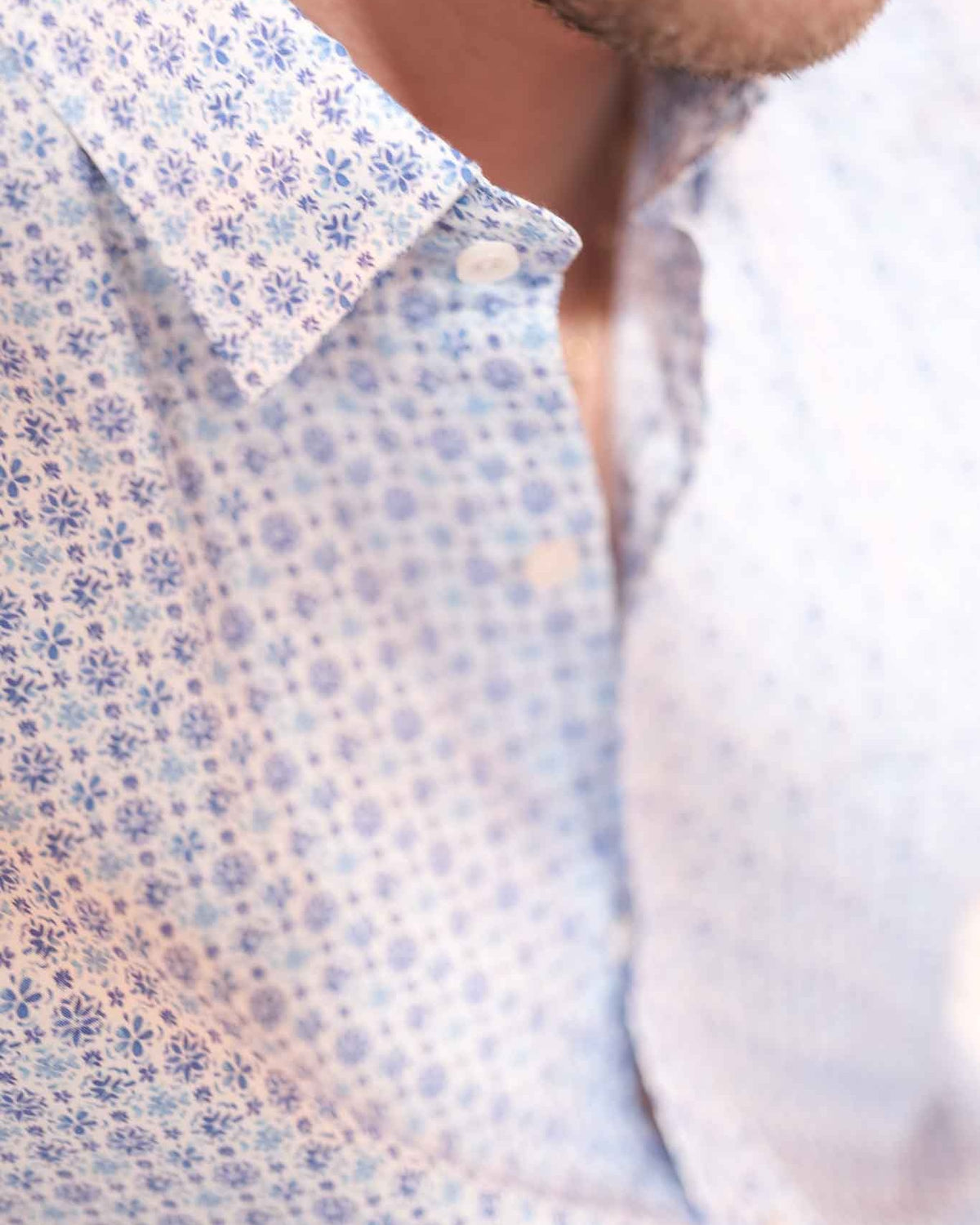 Freizeithemd mit Blumenmuster in Blau (Art. 2214-C)