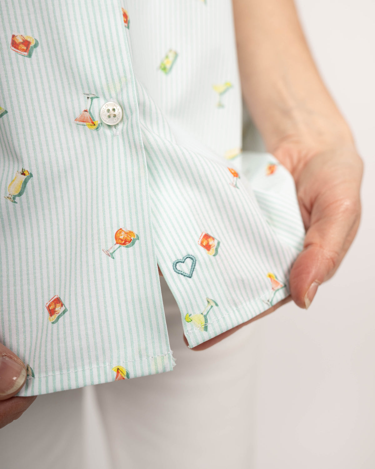 MARIE oversized short-sleeved blouse with cocktail print in turquoise (2335D-M)