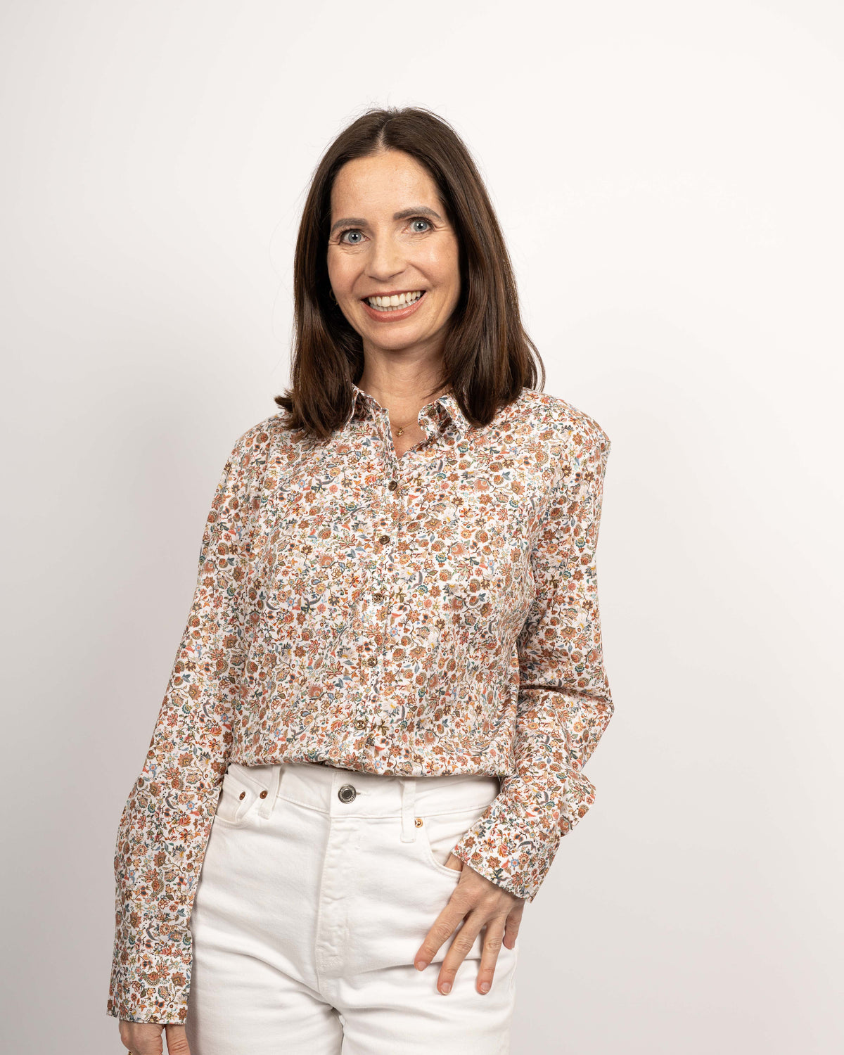 Stretch-Bluse SOPHIE mit Blumenprint in Off-White (Art. 2222D-S)