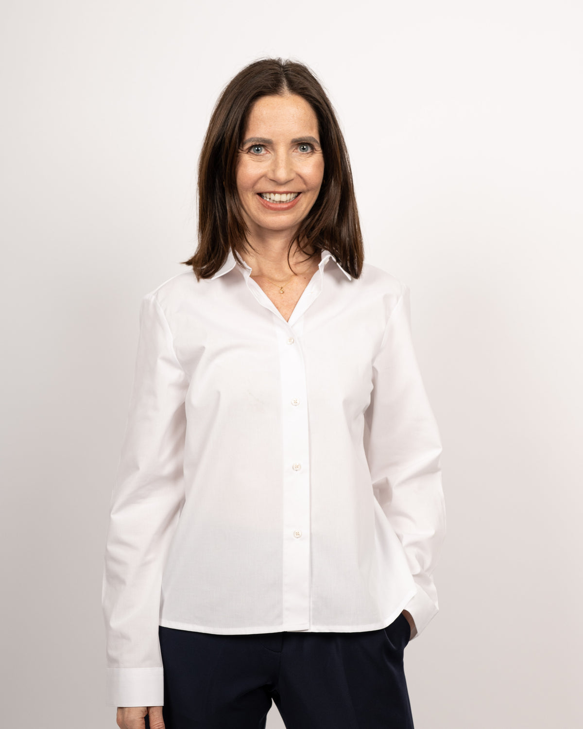Boxy blouse GABRIELLE in white (1001D-G)