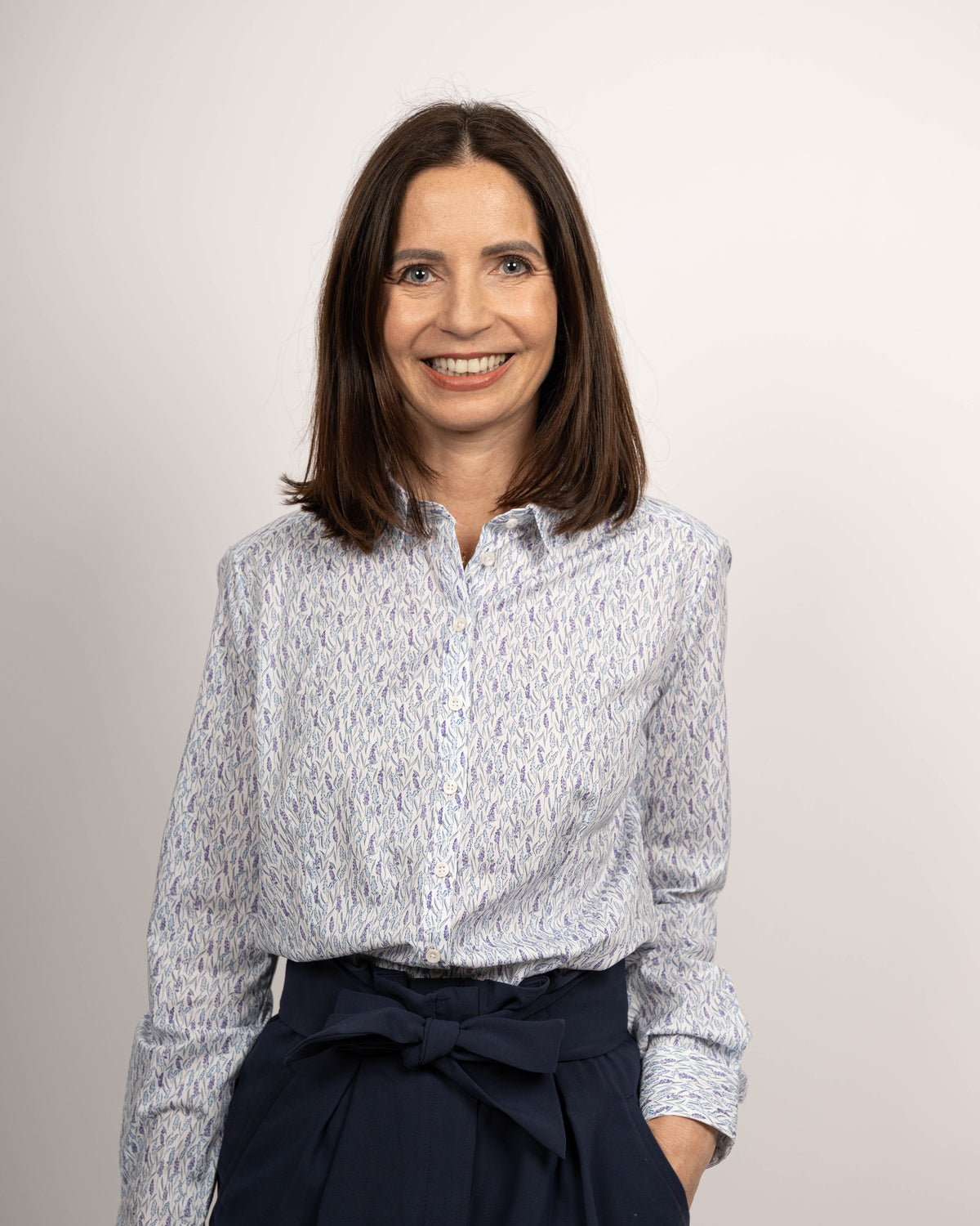 Stretch-Bluse SOPHIE mit Blumenprint in Violett-Lila (Art. 2125D-S)