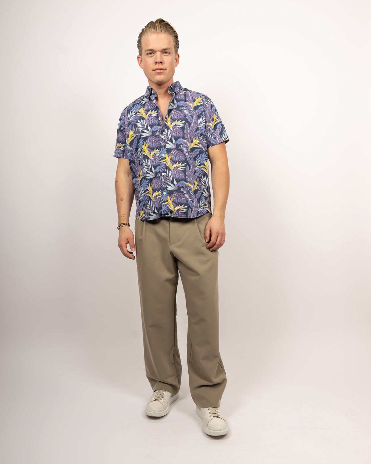 Chemise en denim à manches courtes avec imprimé floral (art. 2507-C-KA)