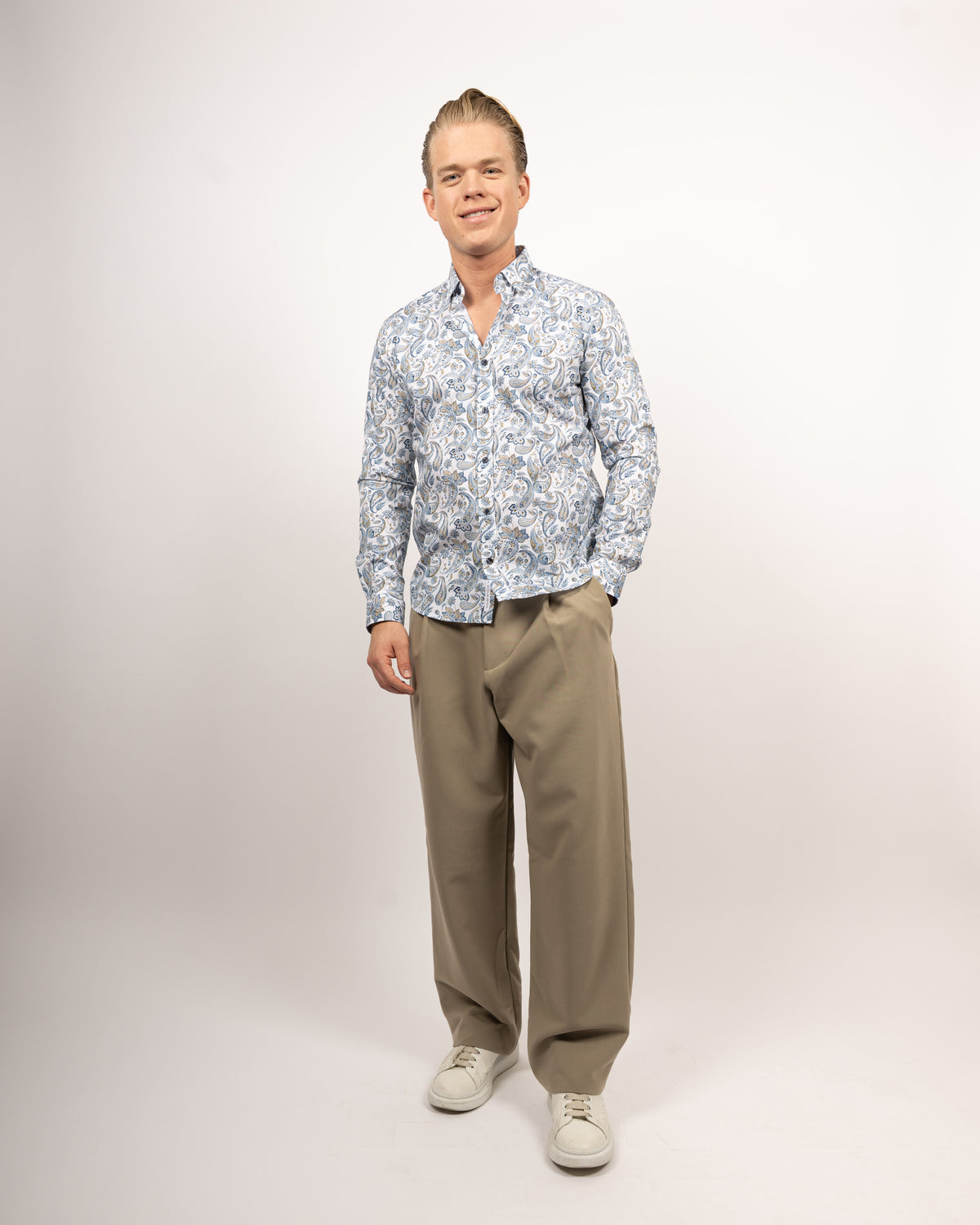 Chemise décontractée à manches longues avec motif Paisley en bleu/marron (2802-C)