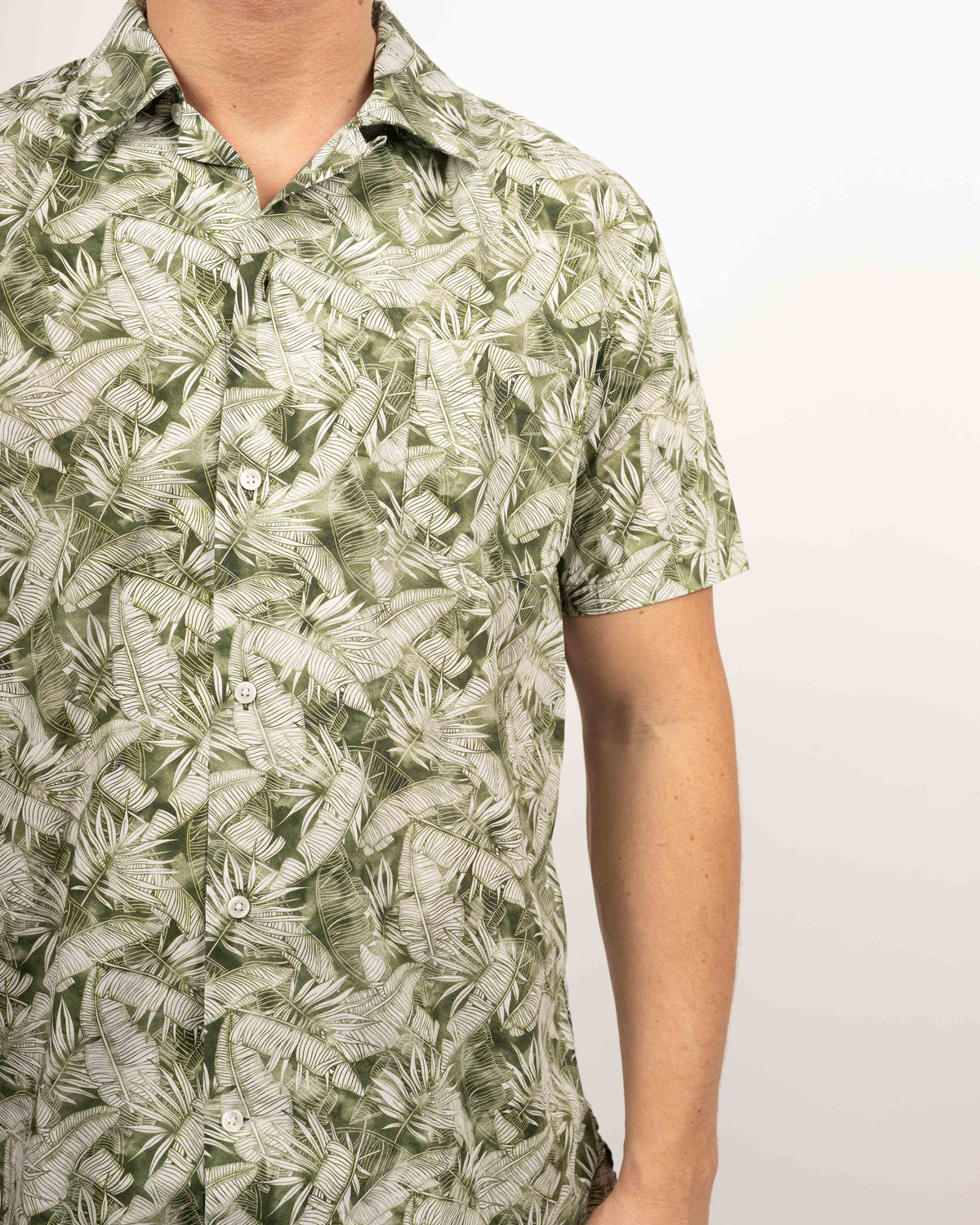 Hawaii-Hemd mit Blumenprint in Grün (Art. 2543-BS)
