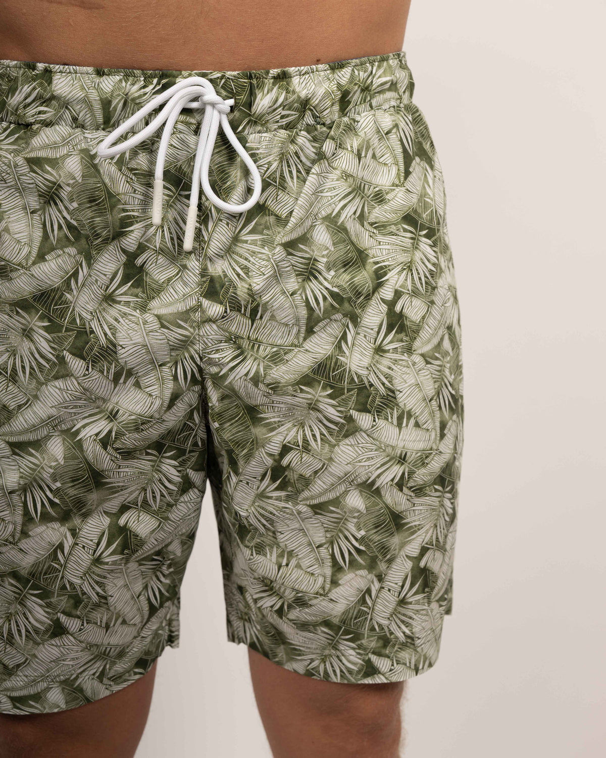 Short hawaïen avec imprimé en vert (art. 2623-SH)