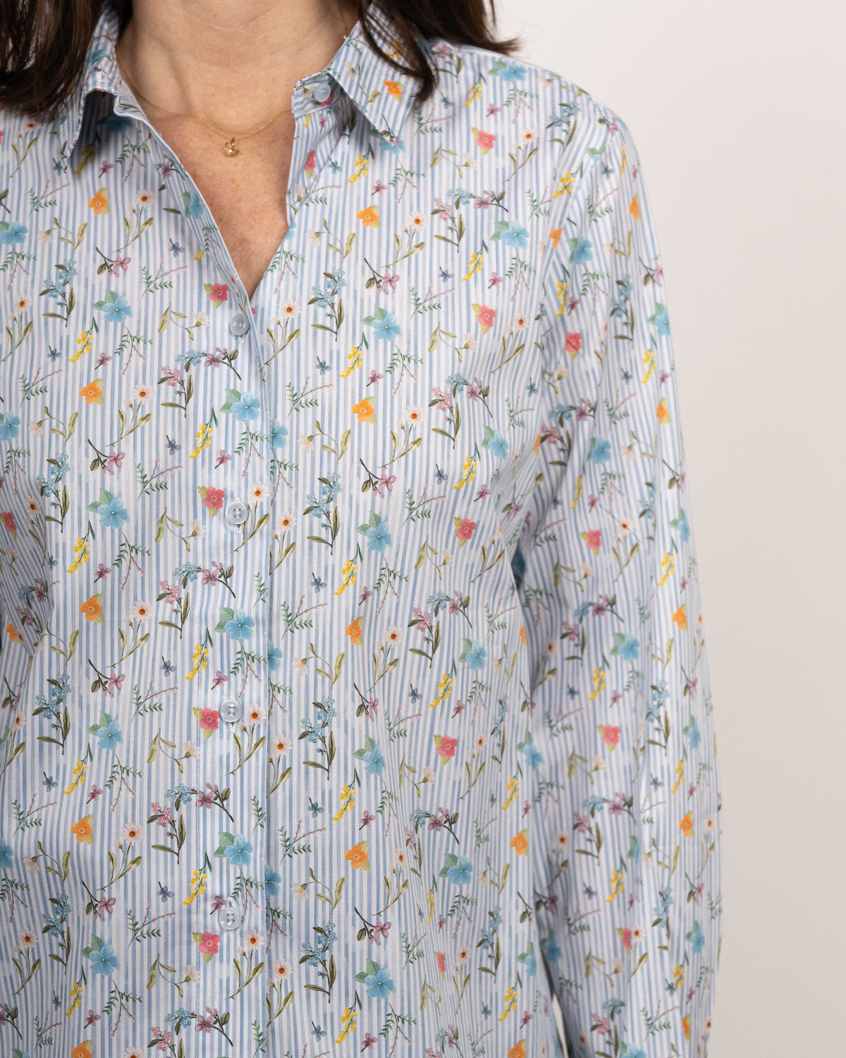 Boxy blouse GABRIELLE with colorful floral print and blue stripes (2304D-G)