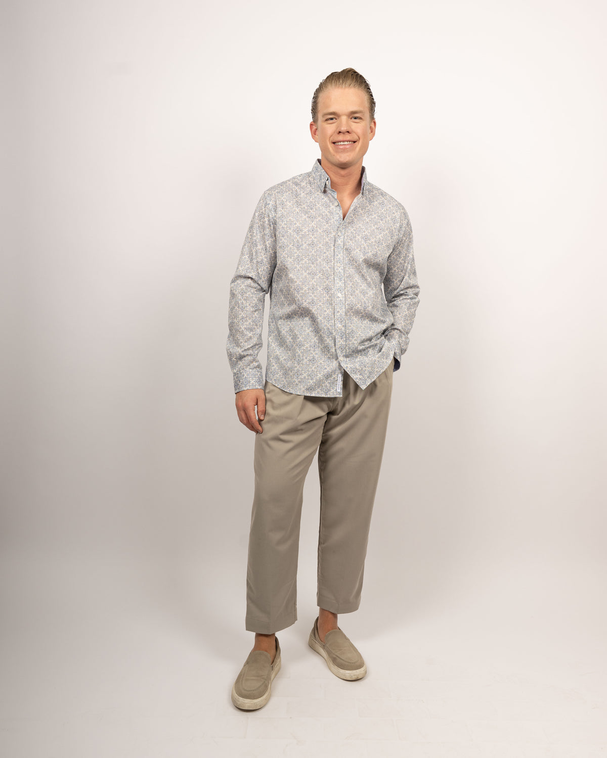 Chemise de loisirs à manches longues avec imprimé oriental bleu clair (2821-C)