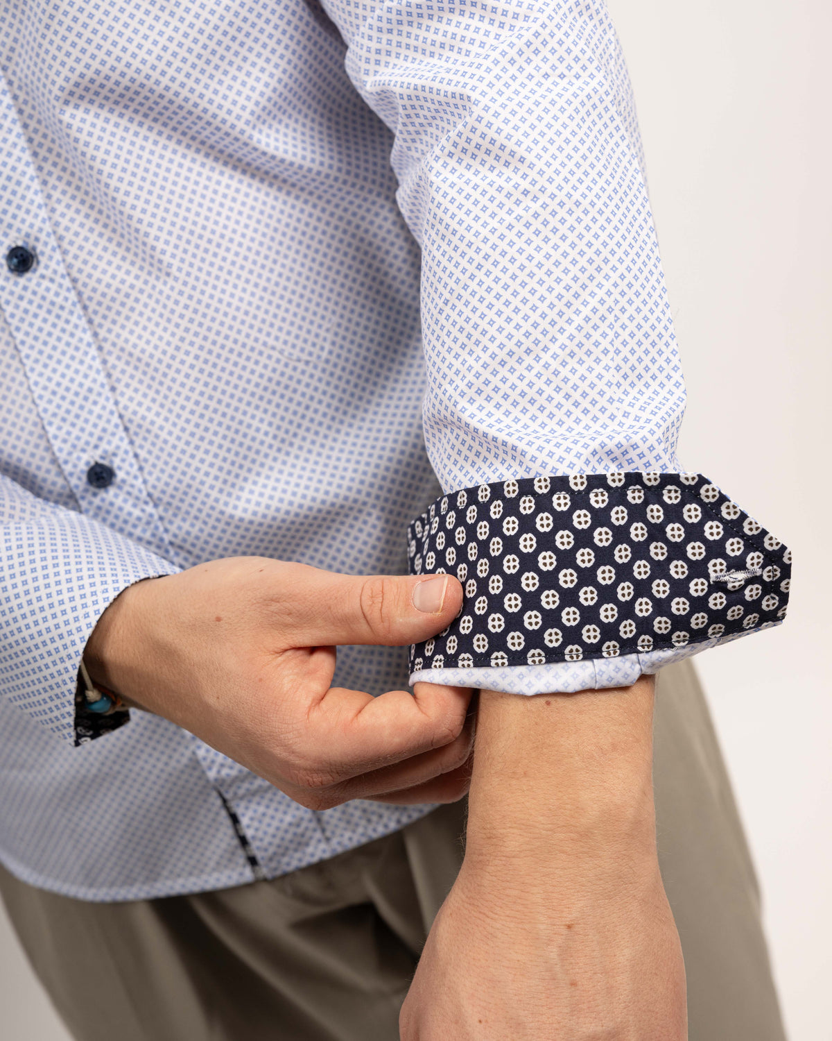 Freizeithemd mit Minimalprint Hellblau (Art. 2411-C)