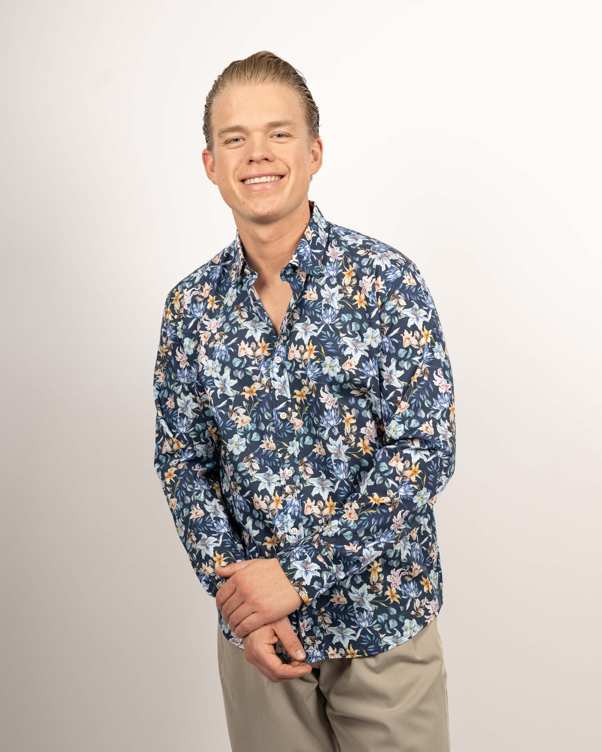 Freizeithemd mit Blumenprint in Navy (Art. 2501-C)