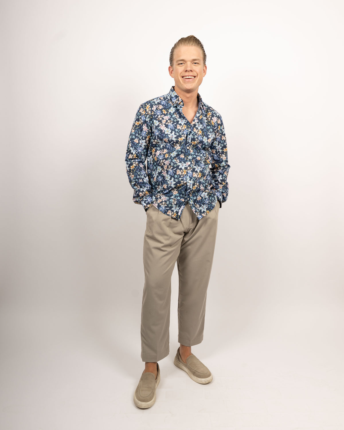 Freizeithemd mit Blumenprint in Navy (Art. 2501-C)