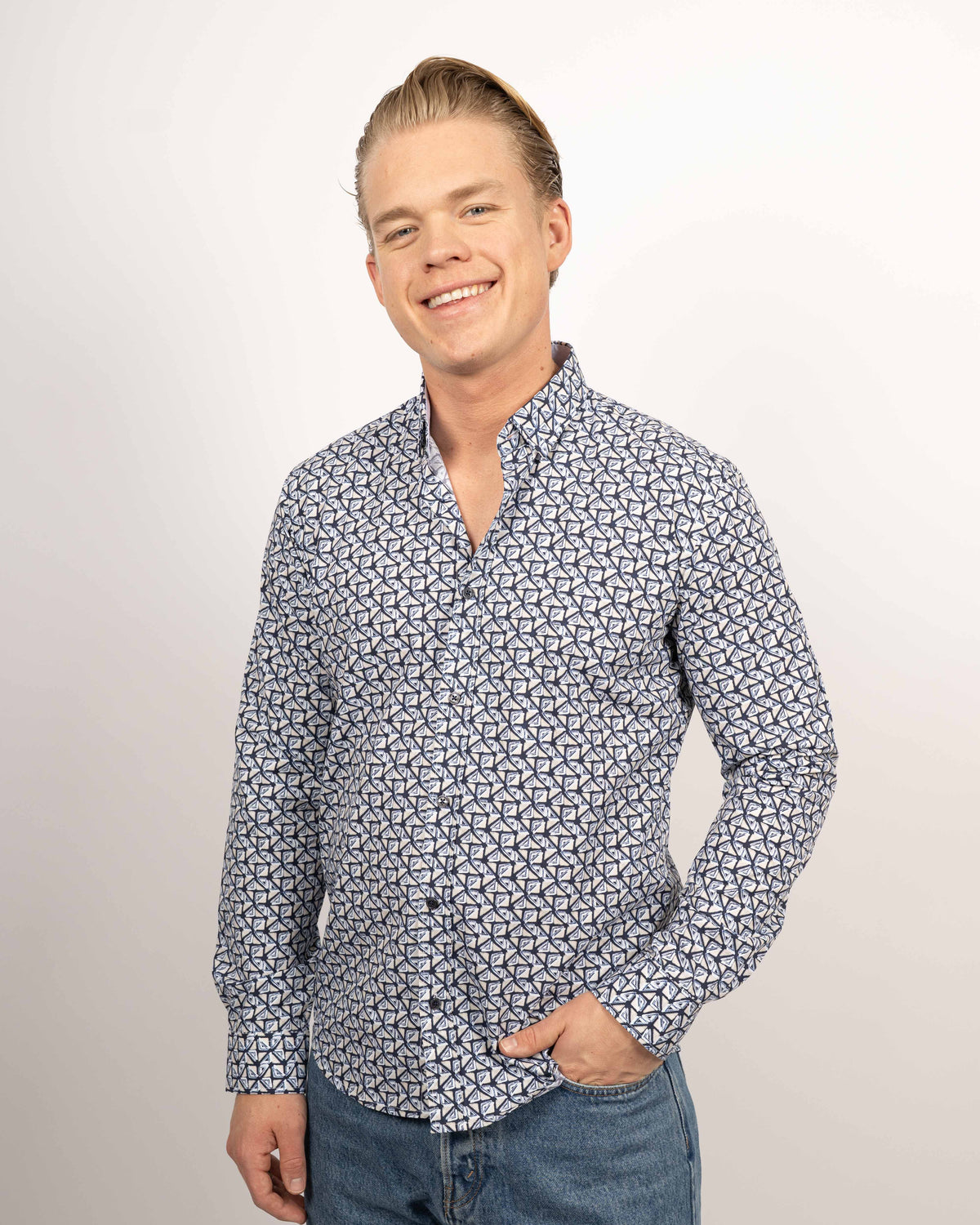 Chemise décontractée à manches longues avec motif imprimé en bleu/beige (2803-C)